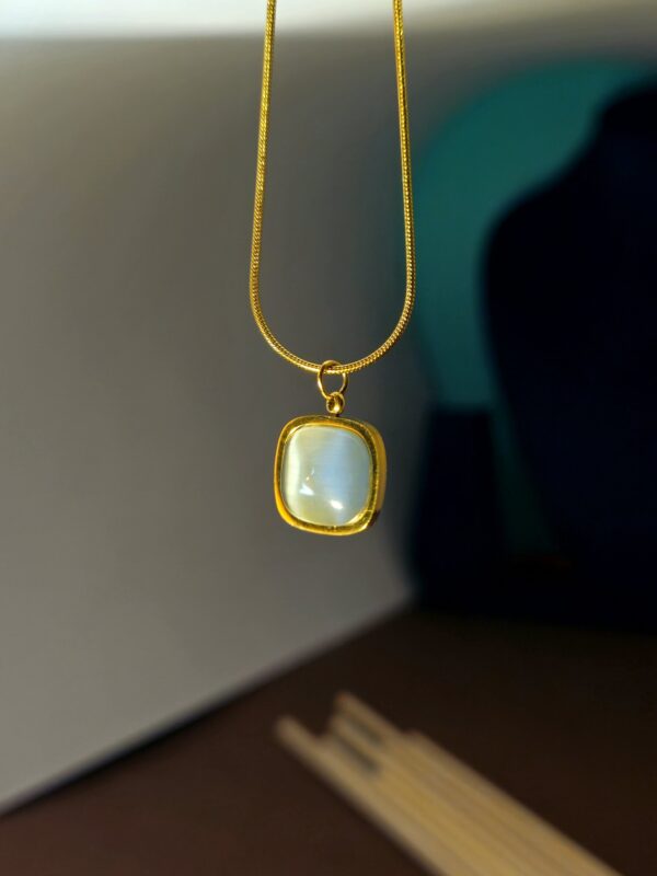 Secondary accessory for double layered chain