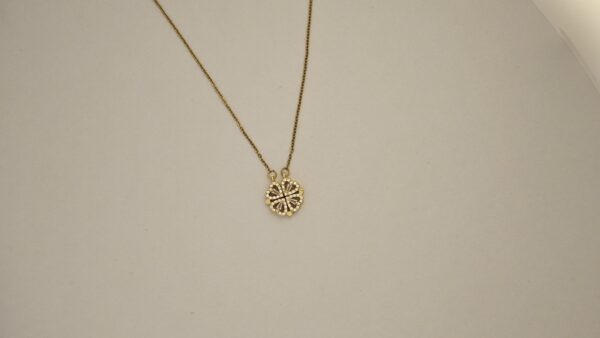 Magnetic anti tarnish chain