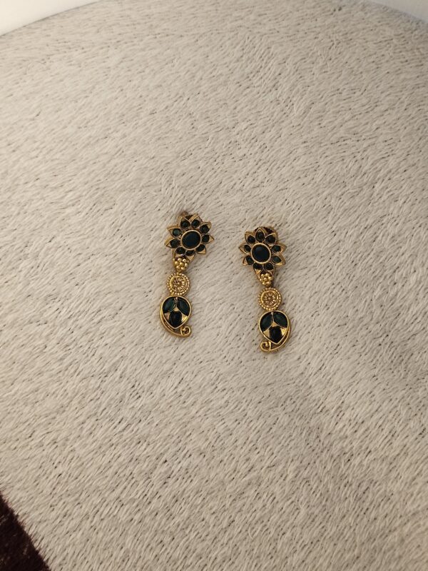 Green drop stone Earings
